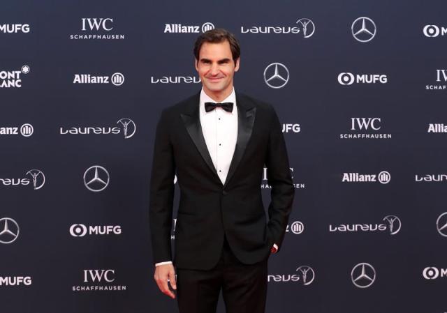 El tenista suizo Roger Federer posa en la alfombra roja a su llegada a los premios Laureus Sports celebrados en Mónaco, hoy, 27 de febrero de 2018. EFE/ Sebastien Nogier