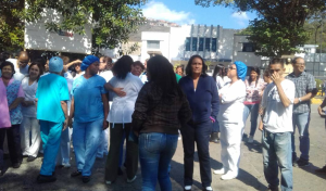 Trabajadores del hospital El Algodonal exigieron urgente respuesta ante la crisis interna