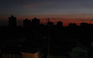 Otra vez sin luz: Reportan apagones en Maracaibo