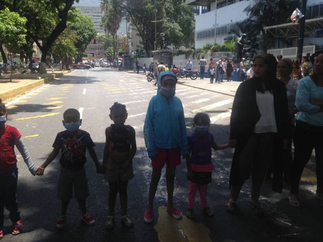 Los tratamientos fueron suspendidos por  que el hospital lleva varios días sin agua (Foto: Prepara Familia)