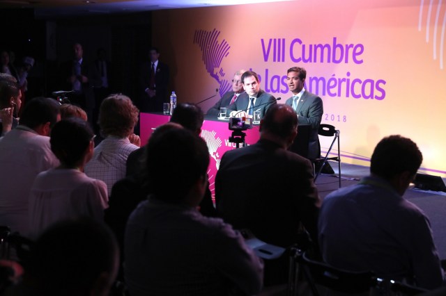 El senador estadounidense Marco Rubio ofrece una rueda de prensa hoy, sábado 14 de abril de 2018, durante la VIII Cumbre de las Américas, en Lima (Perú). EFE/Miguel Gutiérrez