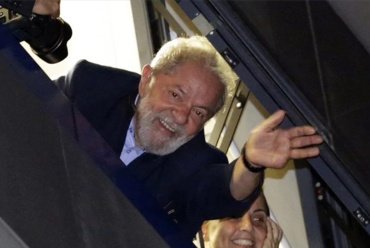 Cuáles son las consecuencias que enfrentará Lula da Silva si no se entrega