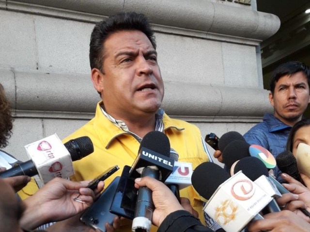 El alcalde de La Paz, Luis Revilla, informó de la postulación. Foto: @deportetotal_bo