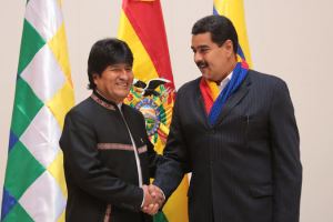 Solo tres amigos de Maduro han reconocido su “victoria”