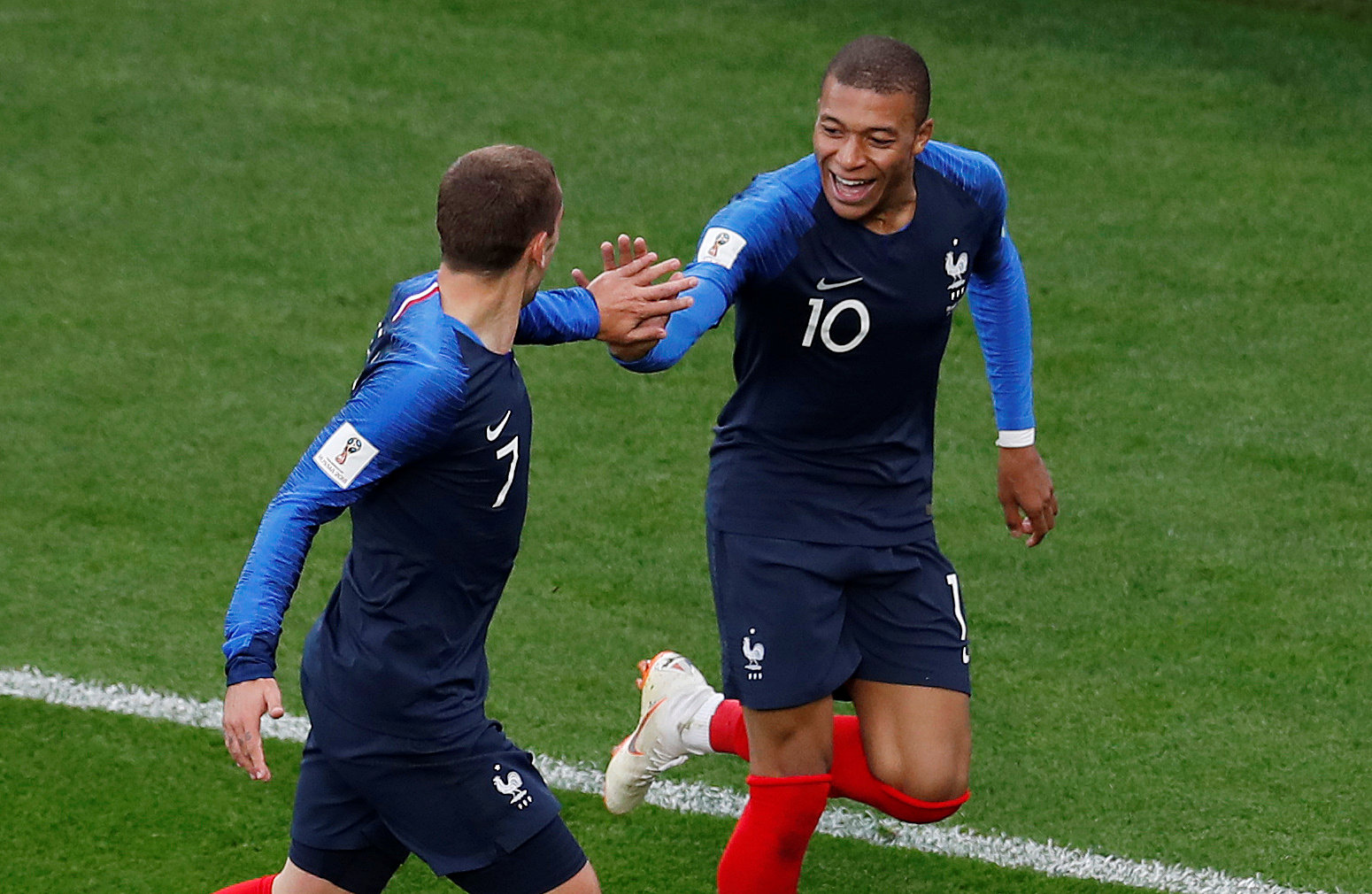 El Gobierno francés ataca la “dignidad selectiva” de Griezmann y Mbappé