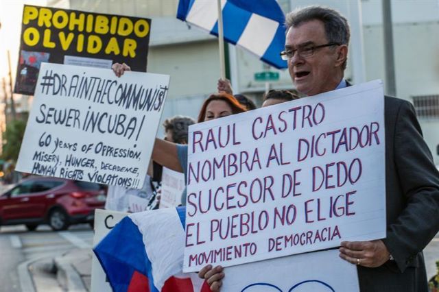 Protesta en Miami contra Raúl Castro. Foto: Twitter