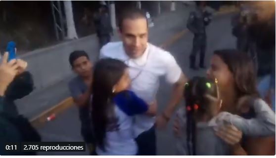 Escolta de Richard Blanco es el primer preso político en salir de El Helicoide este #2Jun (Video)