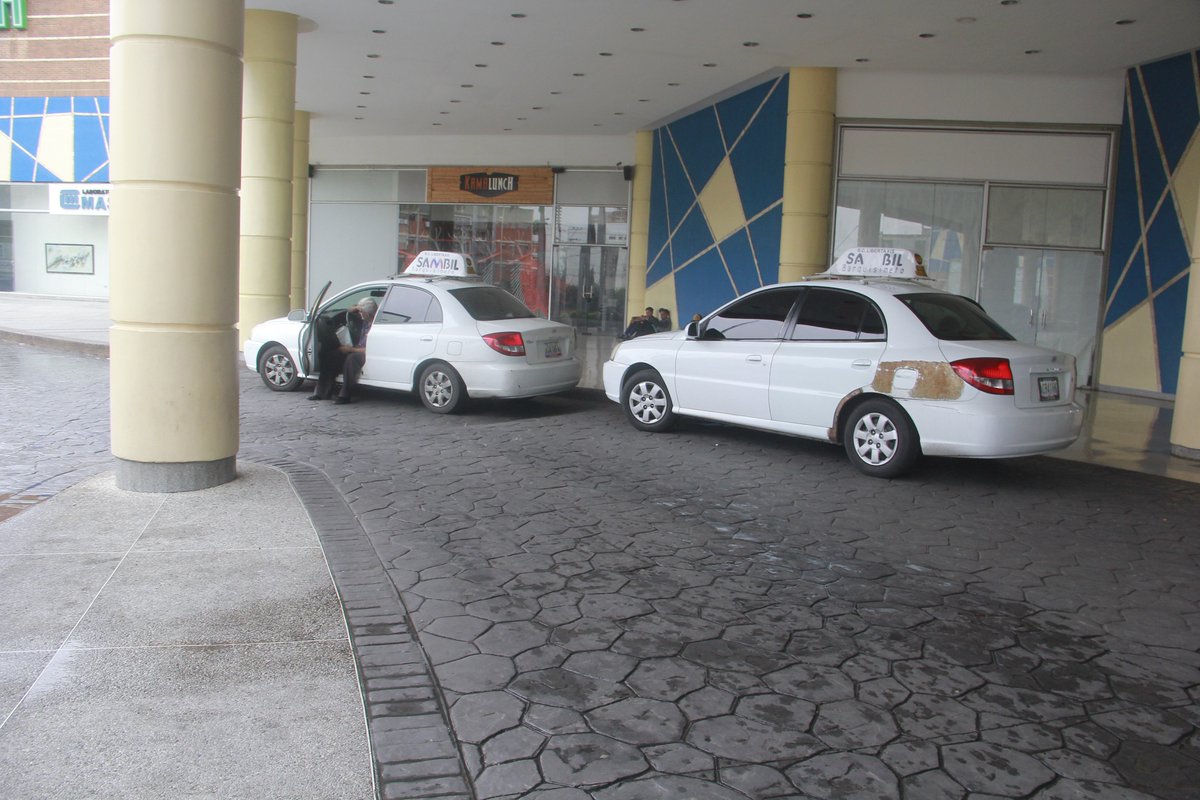 ¡NAGUARÁ! Taxistas en Lara cobran en dólares las carreritas extraurbanas