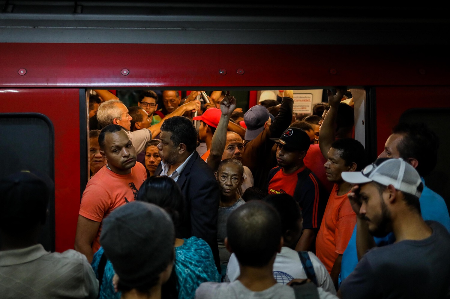 Entre retrasos y deterioro Metro de Caracas cumple 41 años de fundado (Fotos)