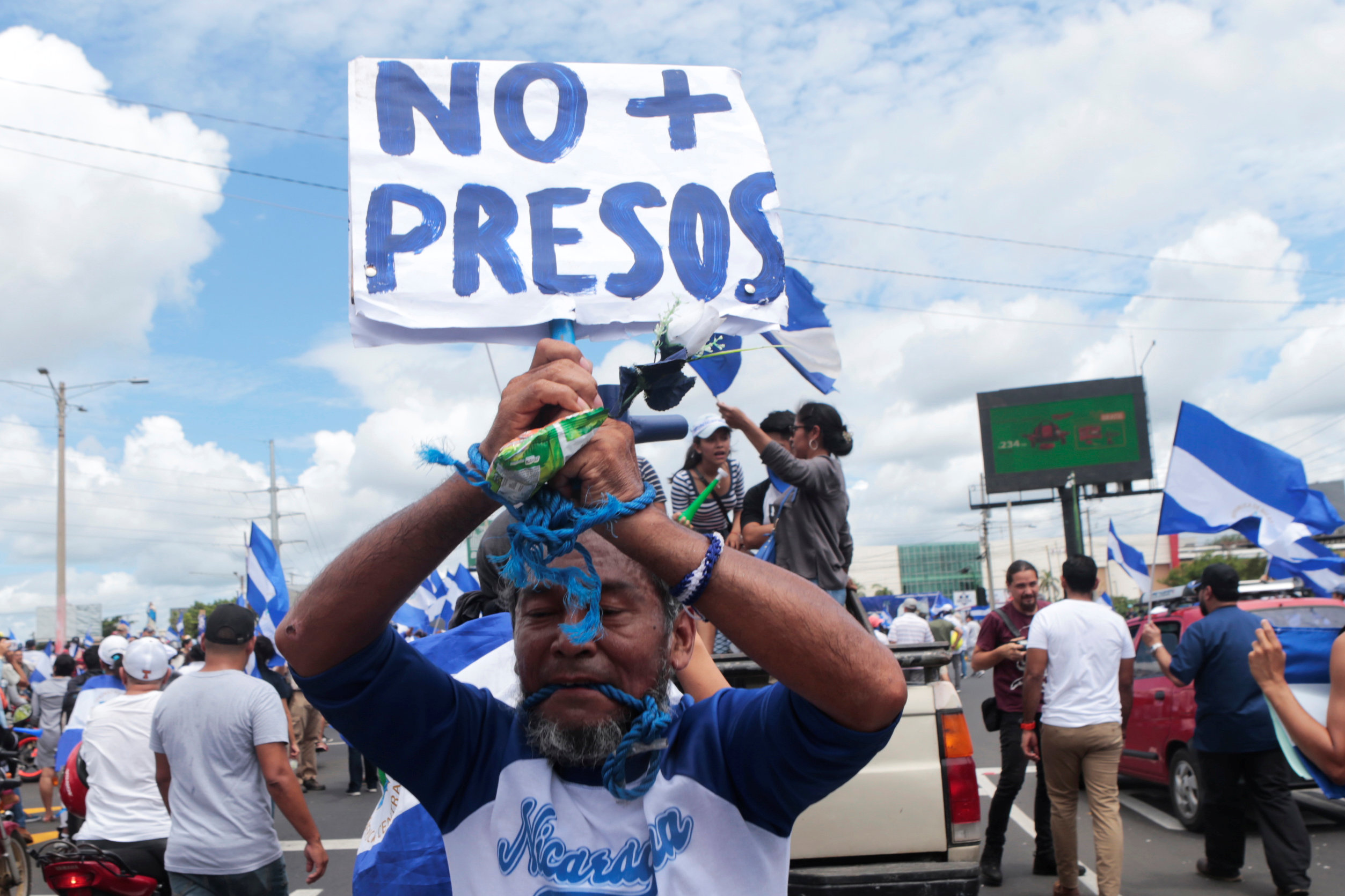 Denuncian nuevos secuestros de jóvenes opositores por paramilitares en Nicaragua