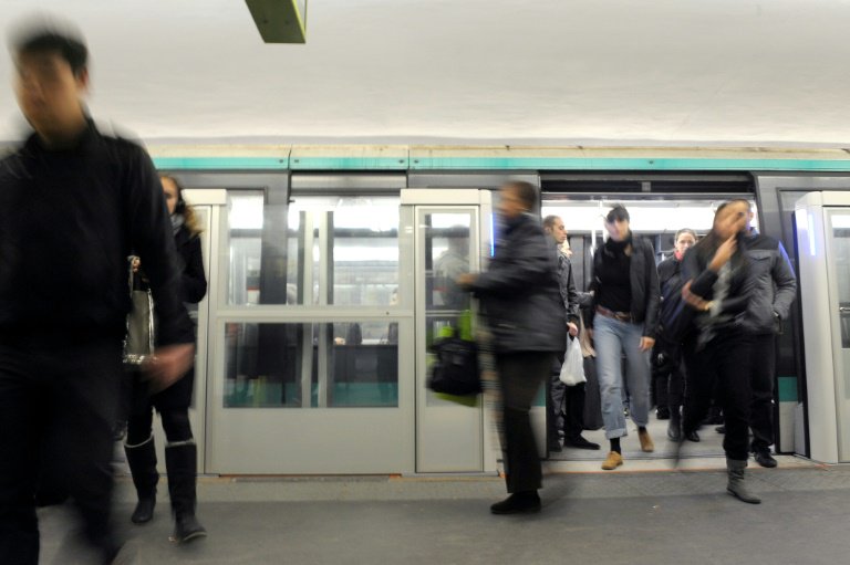 Una avería obliga a evacuar a más de 3.000 pasajeros del metro de París