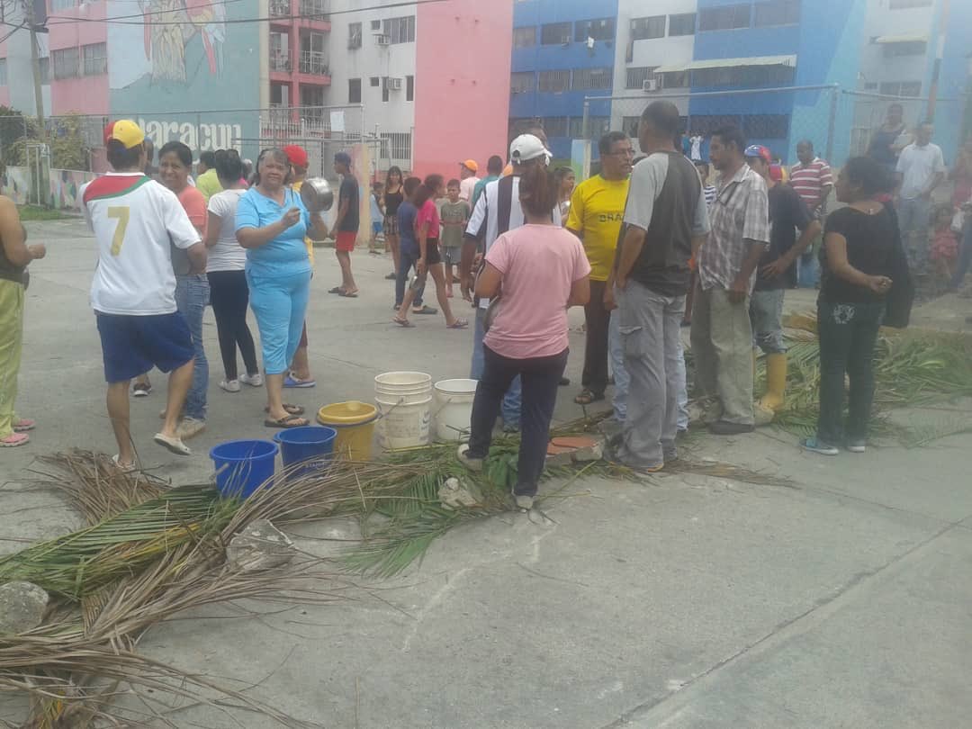 ¡El pueblo en la calle! Protestan en Yaracuy por falta de agua y gas #20Ago