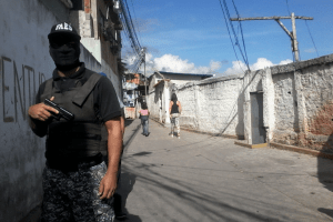 Los venezolanos temen a la Policía más que a los delincuentes