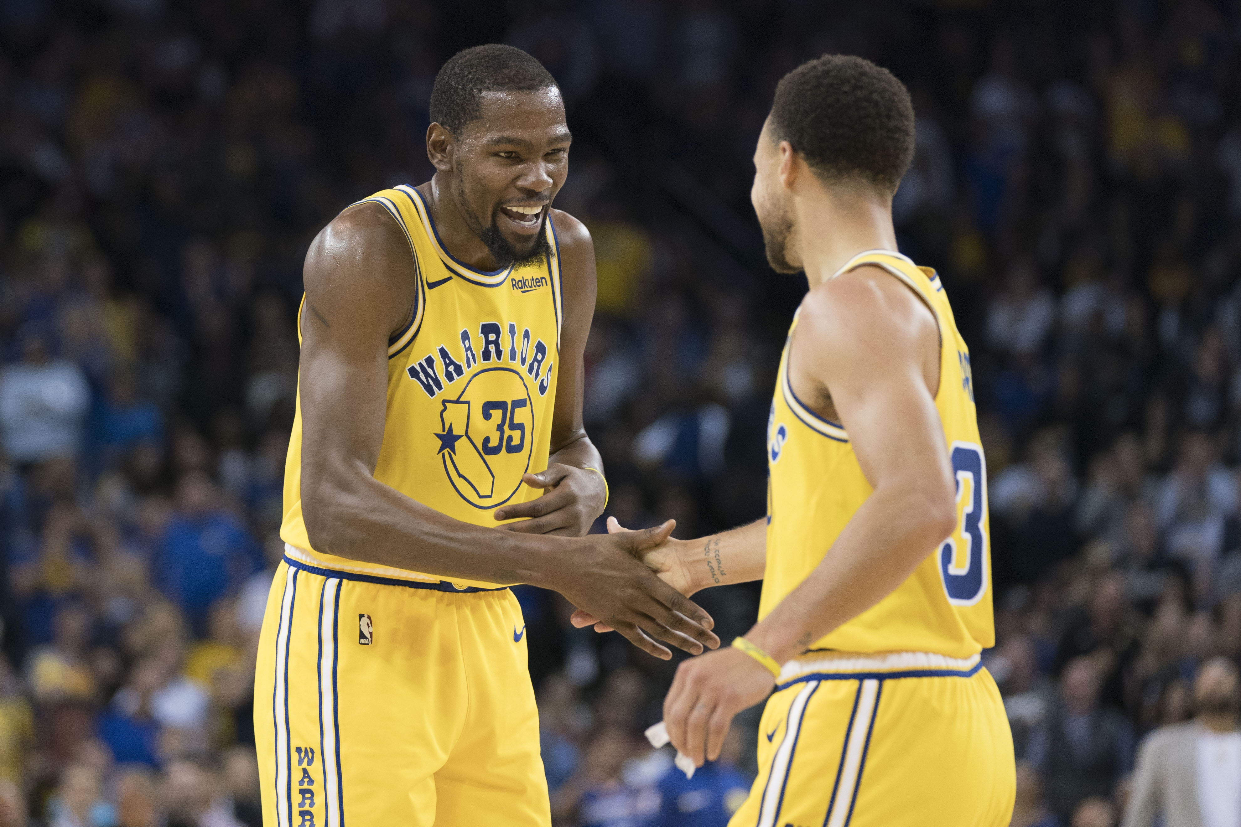 Con el corazón destrozado, Kevin Durant agradeció el apoyo de sus compañeros