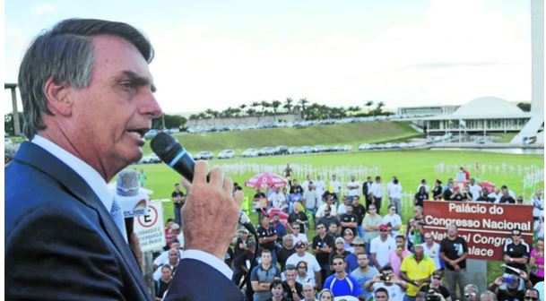 La estrategia de Jair Bolsonaro para intentar ganar en primera vuelta en los comicios de Brasil