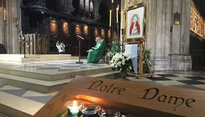 Inicia misa en la Catedral de Notre-Dame para recibir a la Virgen de Coromoto #26Oct