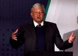 López Obrador asumirá como presidente de México entre la ilusión y la incertidumbre