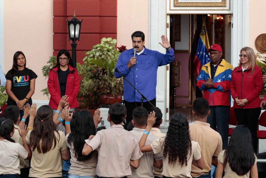 Maduro: Vamos a preparar las milicias universitarias, para que la juventud defienda con armas a la patria (Video)