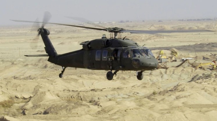 Helicóptero militar Black Hawk realizó vuelo de 30 minutos… ¡sin nadie a bordo! (VIDEO)