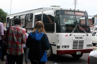 Transportistas piden reuniones para acordar precios del pasaje