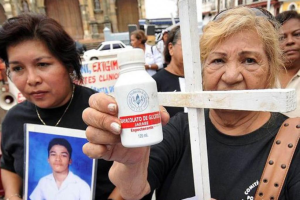 Demandas millonarias a Panamá por envenenamiento masivo con un jarabe
