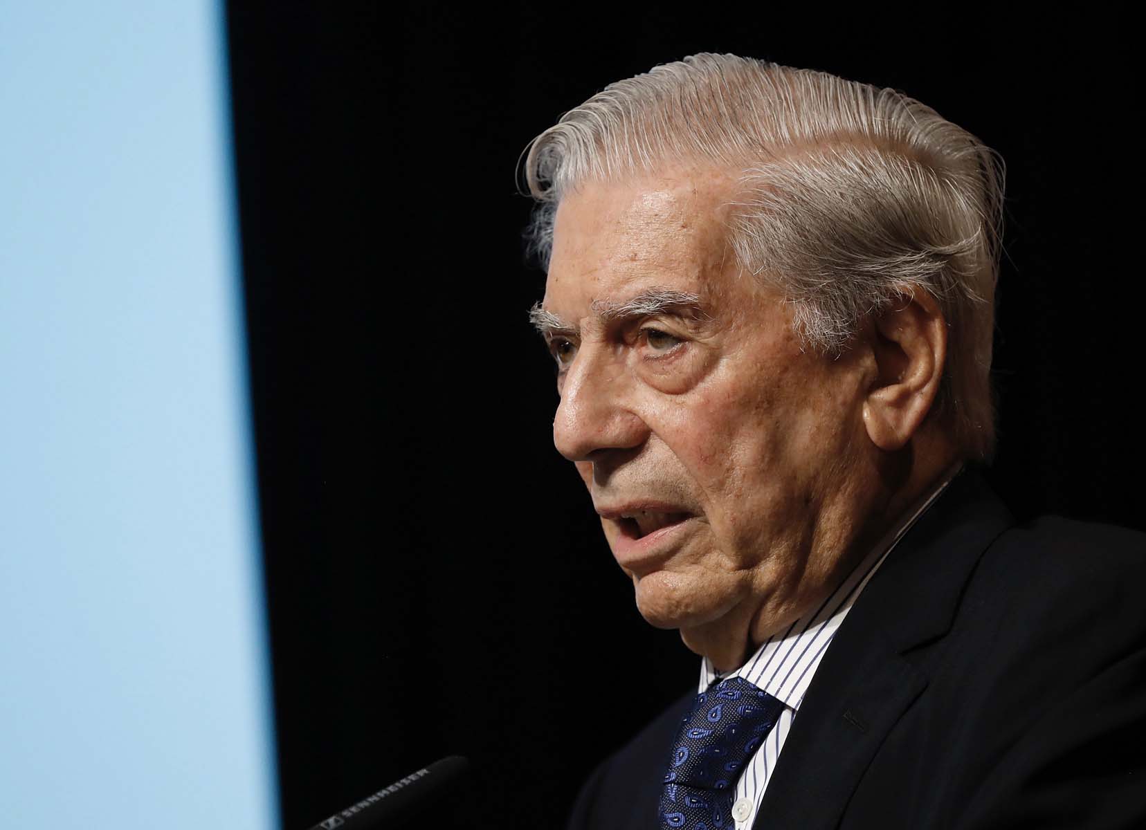 Vargas Llosa pone a Venezuela como ejemplo de países arrasados por la dictadura