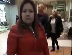 Chavistas por el mundo: Liseth Hernández del Inac comprando los estrenos en Canadá… pero NO con petros (VIDEO)