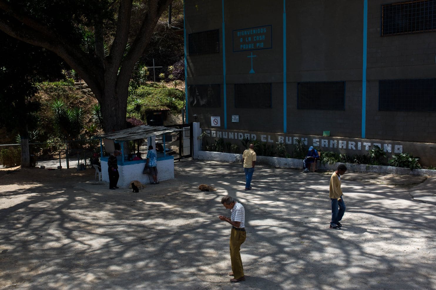 En imágenes: Una solitaria lucha por sobrevivir, los olvidados ancianos en Venezuela