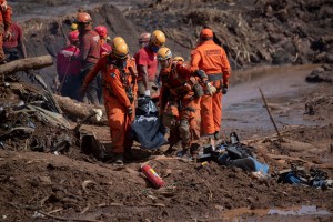 Suspenden búsquedas por el desastre minero en Brasil debido a fuertes lluvias