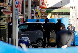 Automóvil se estrella contra multitud que se celebraba Año Nuevo en Tokio en supuesto acto terrorista
