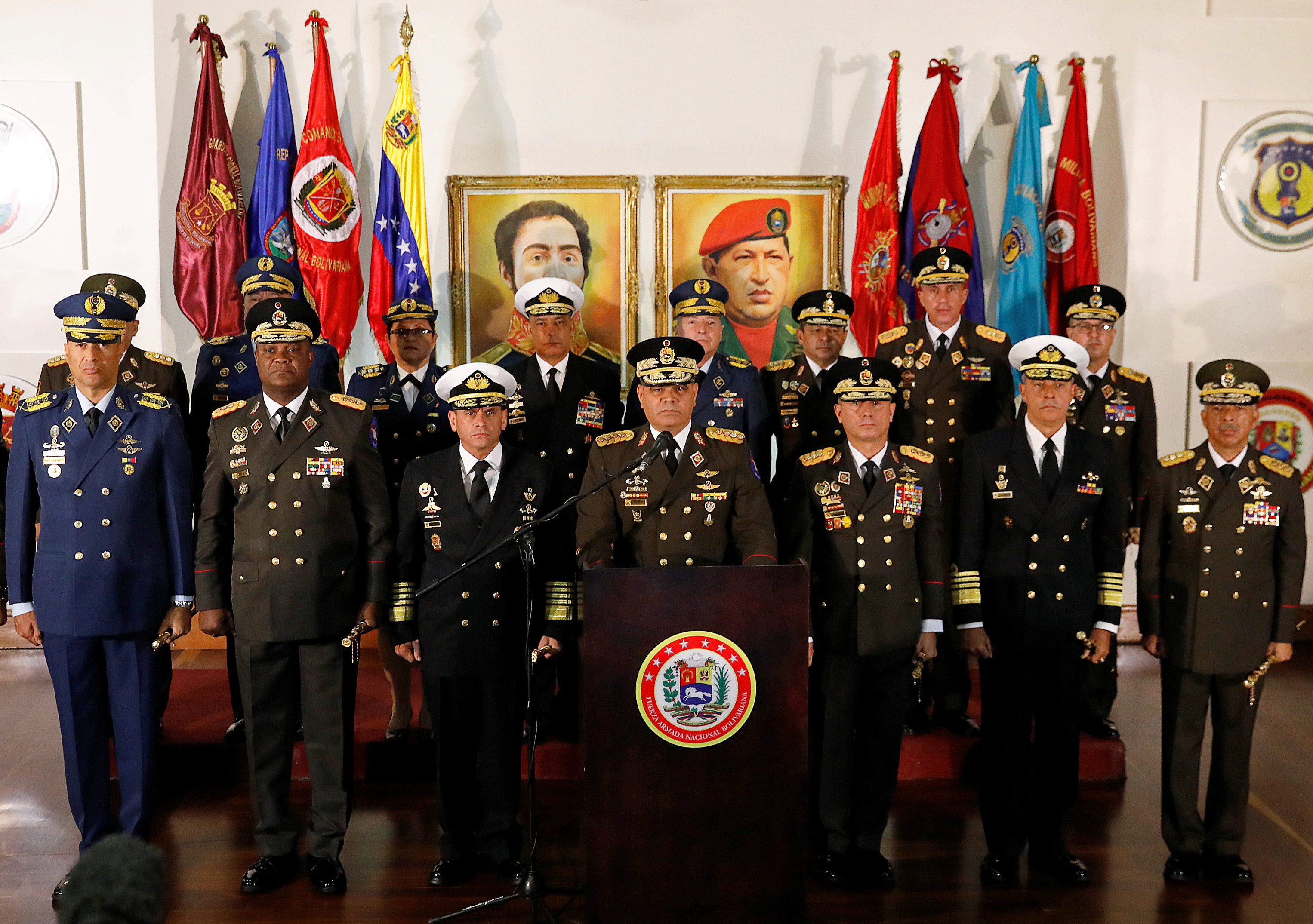 “Qué vengan con todo su poder”: Padrino López “está listo” para enfrentar al Comando Sur (VIDEO)