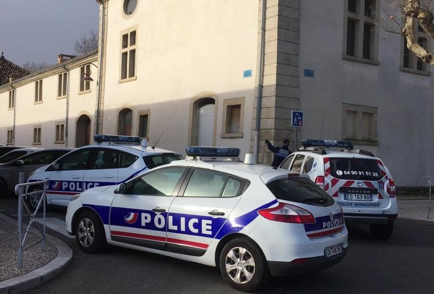 Un preso se escapa de un tribunal francés ayudado por un comando armado