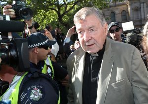 El cardenal australiano Pell queda detenido tras su condena por pederastia