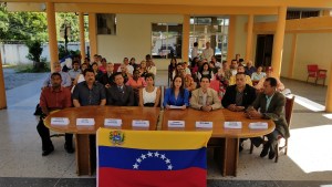 Gremios profesionales de Bolívar reclaman ingreso de la ayuda humanitaria
