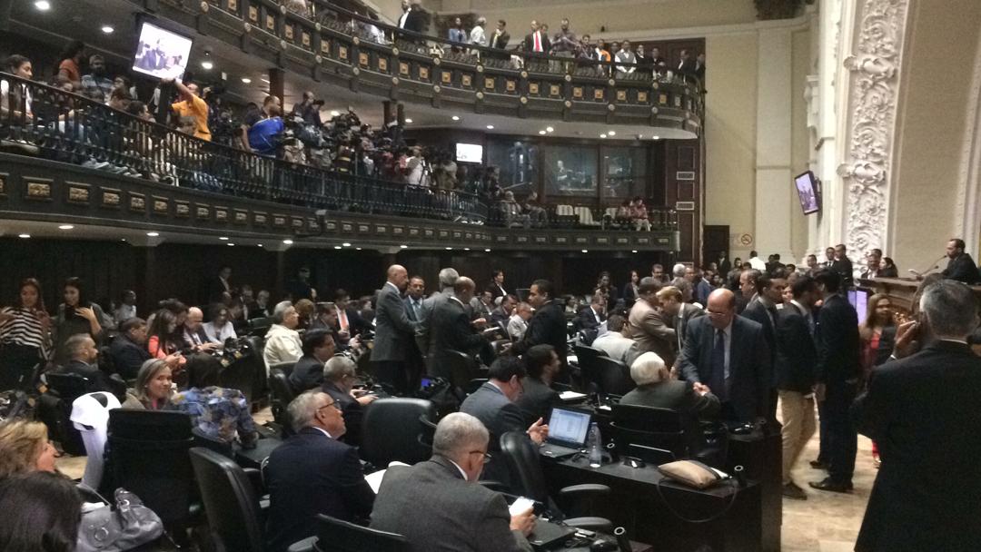 AN aprueba en primera discusión el Estatuto sobre la transición democrática (Documento)