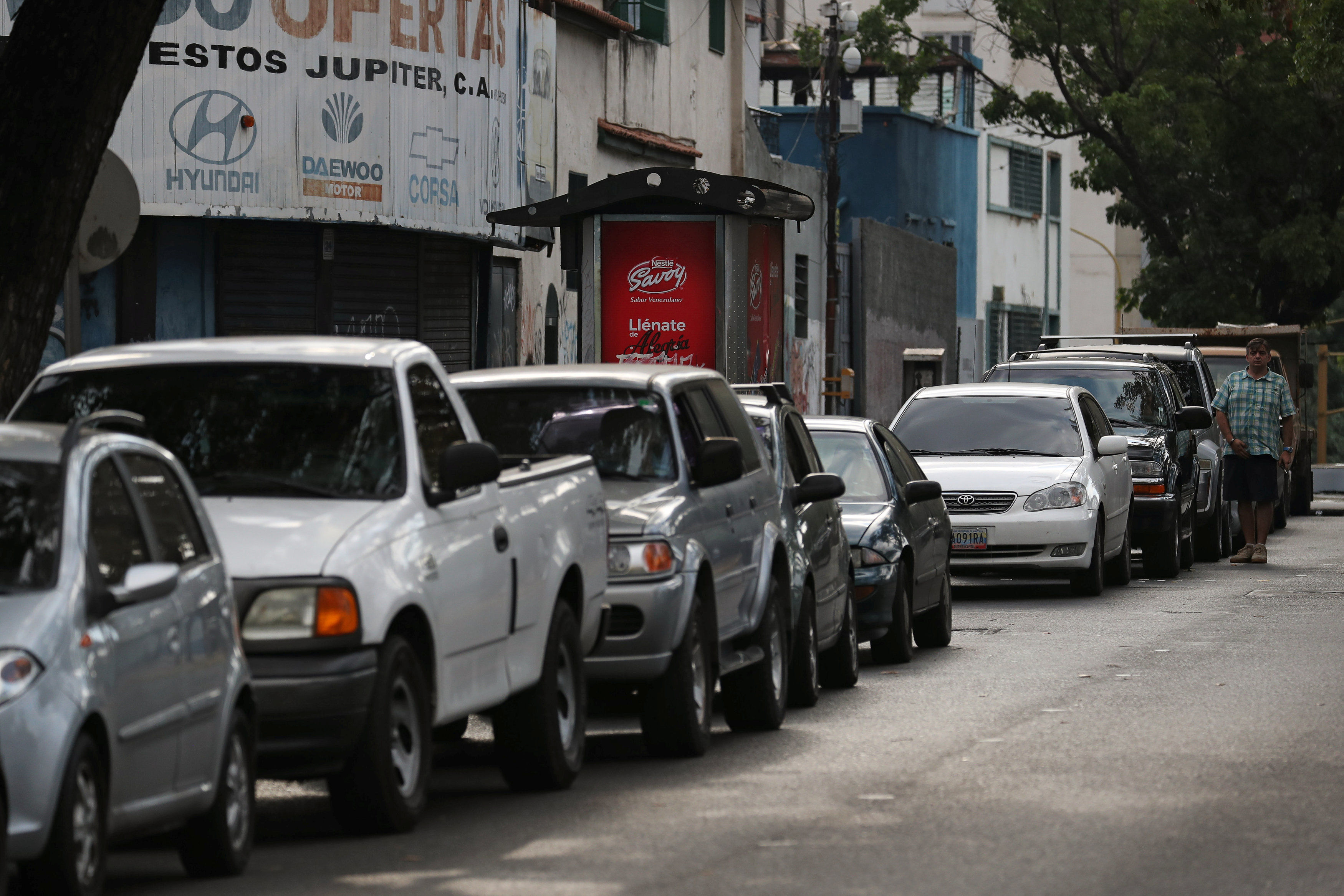 ¡Cara e’ tabla! Wills Rangel dice que en Caracas no hay problemas para surtir gasolina