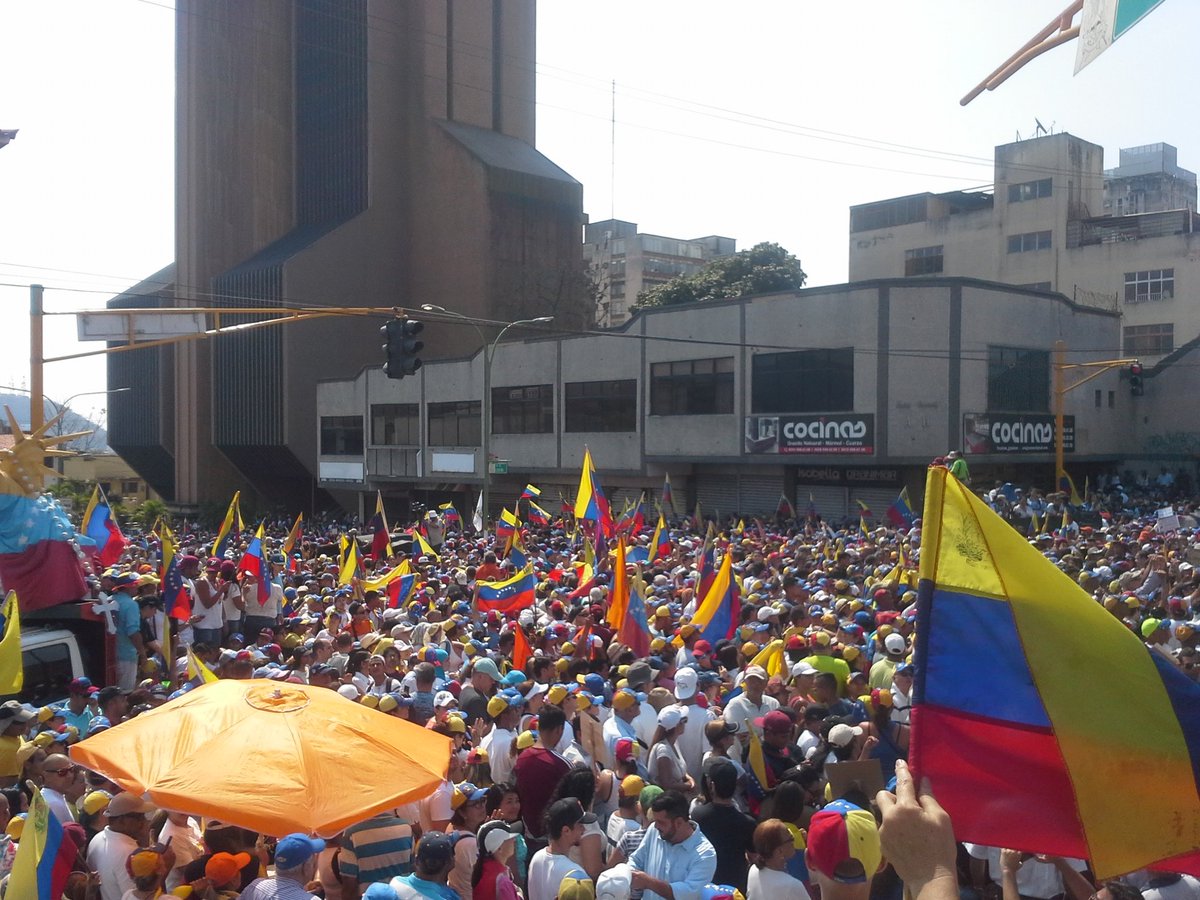 EN VIVO: Juan Guaidó llega a la Avenida Cedeño en Carabobo #16Mar