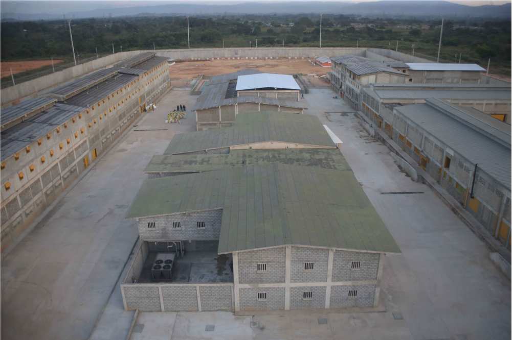 Reportan fuga masiva de privados de libertad en el anexo del penal de Tocuyito