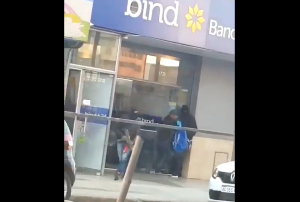¡De película! Robaron un banco en Argentina en solo dos minutos (VIDEO)
