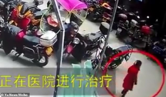 EN VIDEO: Momento en que niña “de goma” cae desde un piso 26 y se va caminando