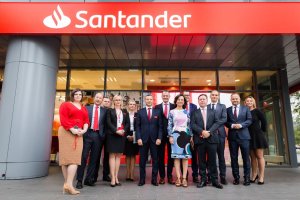 El Santander reconoce que el proceso de digitalización podría tener un impacto negativo en su red de sucursales