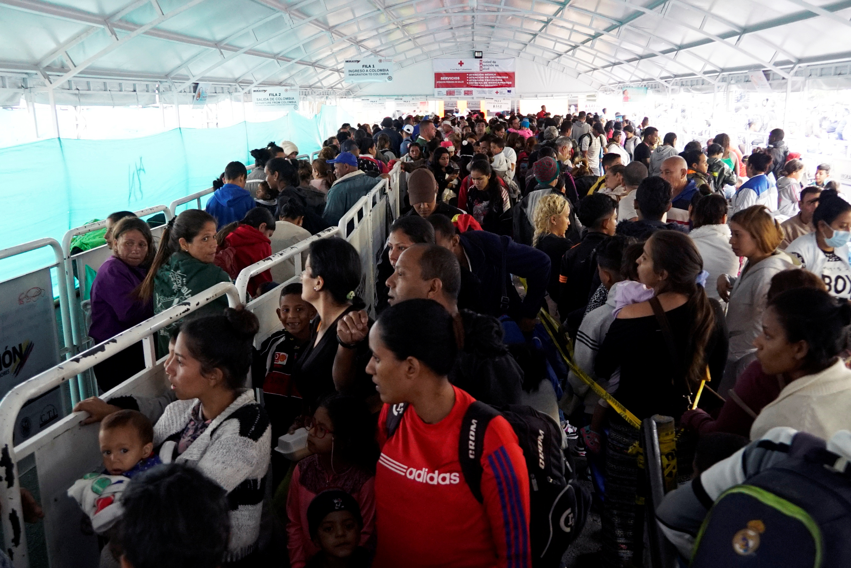A migrantes venezolanos se les debe otorgar estatus de refugiado a nivel regional, plantea informe de la OEA
