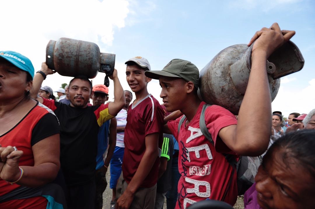 Vecinos de Parque Caiza denuncian que llevan más de cuatro días sin gas #30Ago