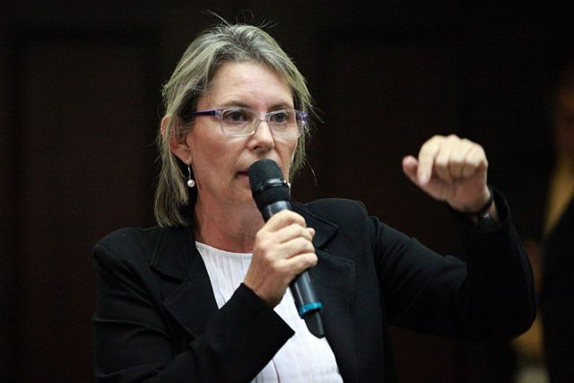 Olivia Lozano condena intentos del régimen por censurar y ocultar la realidad del conflicto armado en Apure