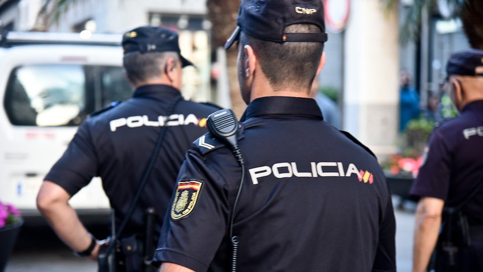 Detenido en Madrid un presunto yihadista con manuales para hacer explosivos