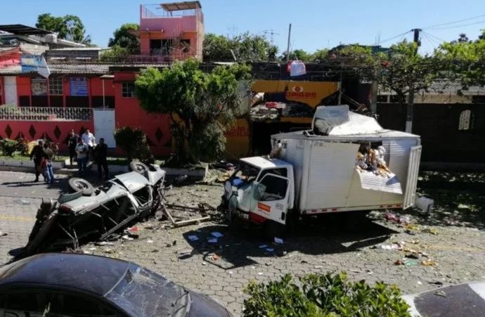 Al menos tres muertos y una decena de heridos por explosión en El Salvador