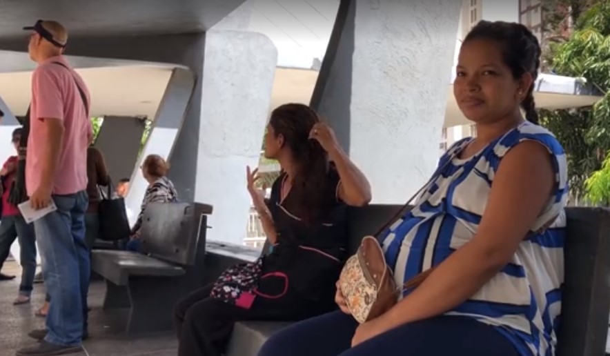 Embarazadas de bajos recursos temen por la vida de sus futuros hijos (Video)