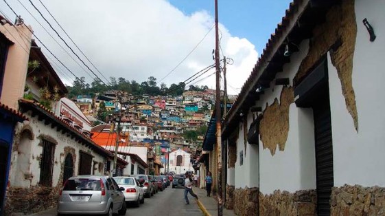 Reportan fallas eléctricas en el este de Caracas #23Ago