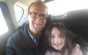 El reecuentro de un padre venezolano y su hija evidencia la dificultad de obtener una visa a Perú