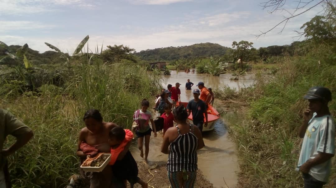 En FOTOS: El desbordamiento del Río Portuguesa que dejó familias damnificadas